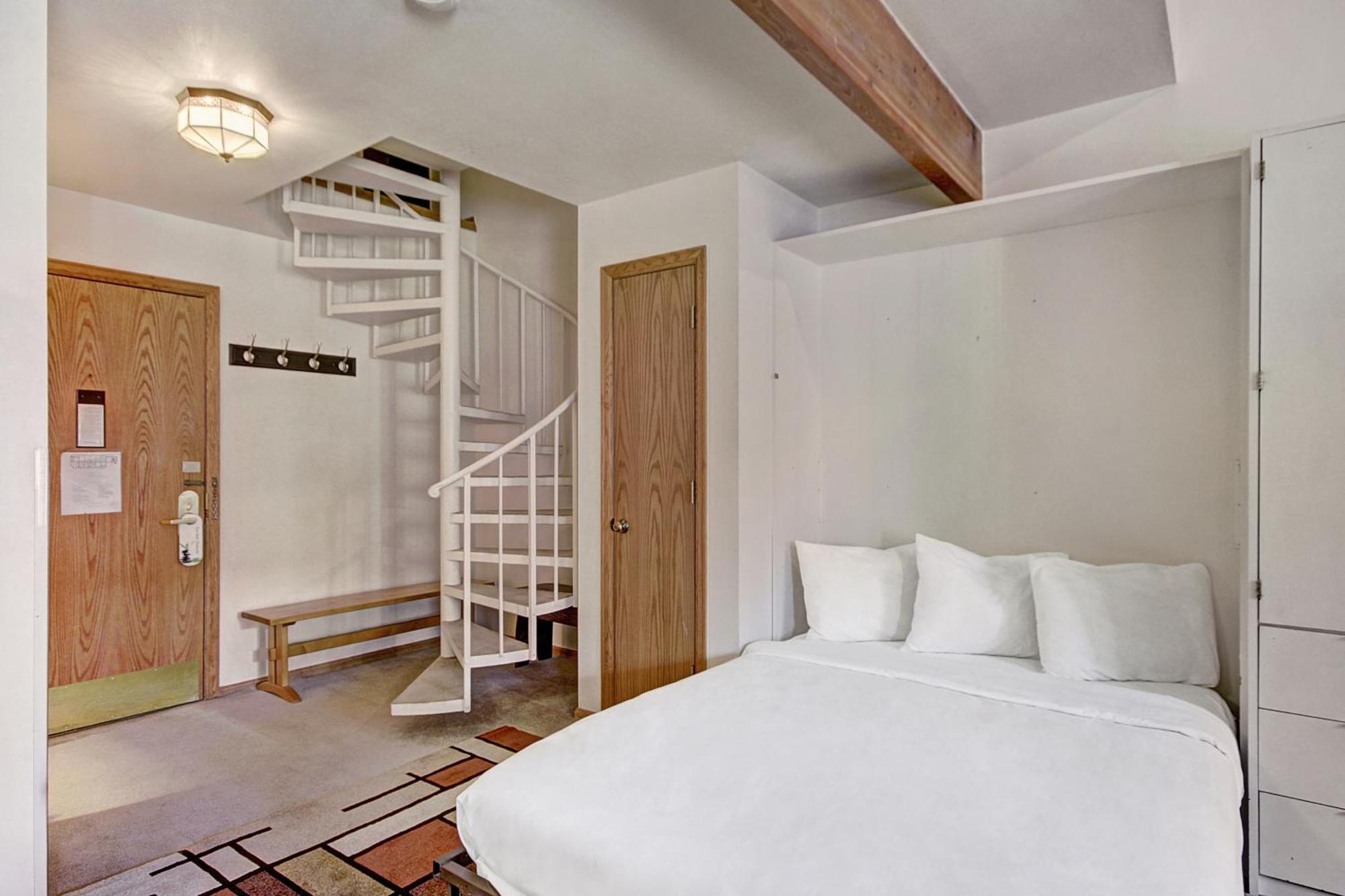 River Mountain Lodge By Breckenridge Hospitality מראה חיצוני תמונה
